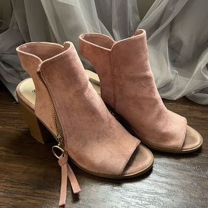 Pink shoes